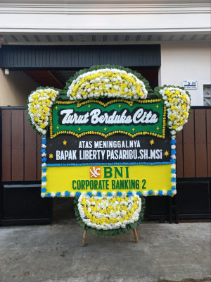 Papan Bunga Duka di Cicareuh