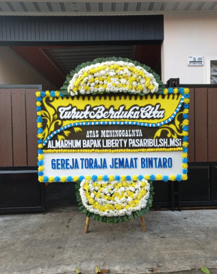 Papan Bunga Duka di Cicareuh